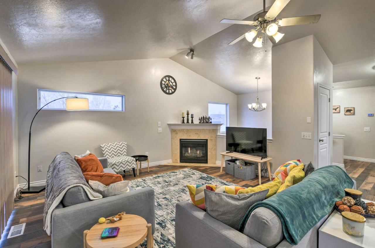 Cozy Anchorage Townhome Less Than Half Mile To Jewel Lake! Extérieur photo
