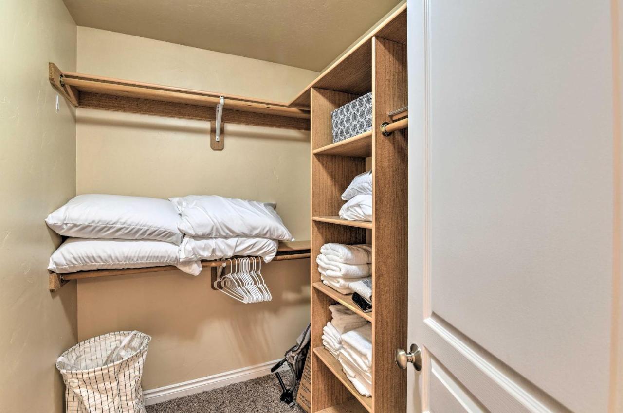 Cozy Anchorage Townhome Less Than Half Mile To Jewel Lake! Extérieur photo