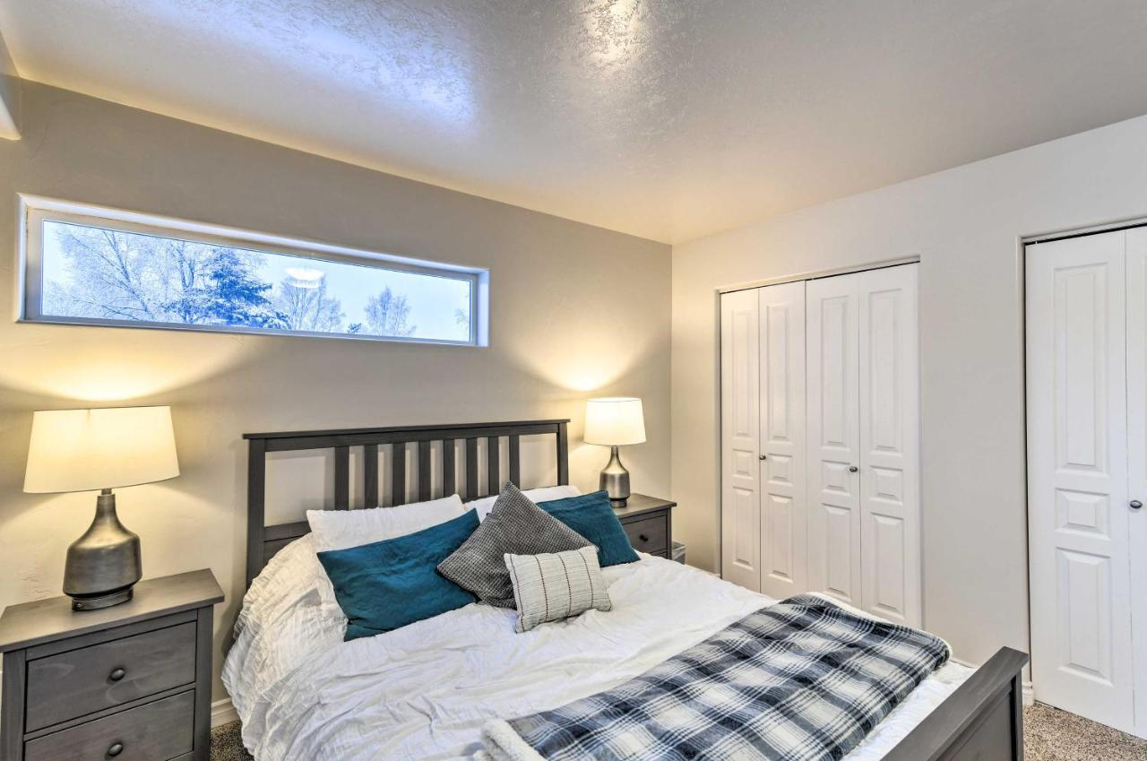 Cozy Anchorage Townhome Less Than Half Mile To Jewel Lake! Extérieur photo
