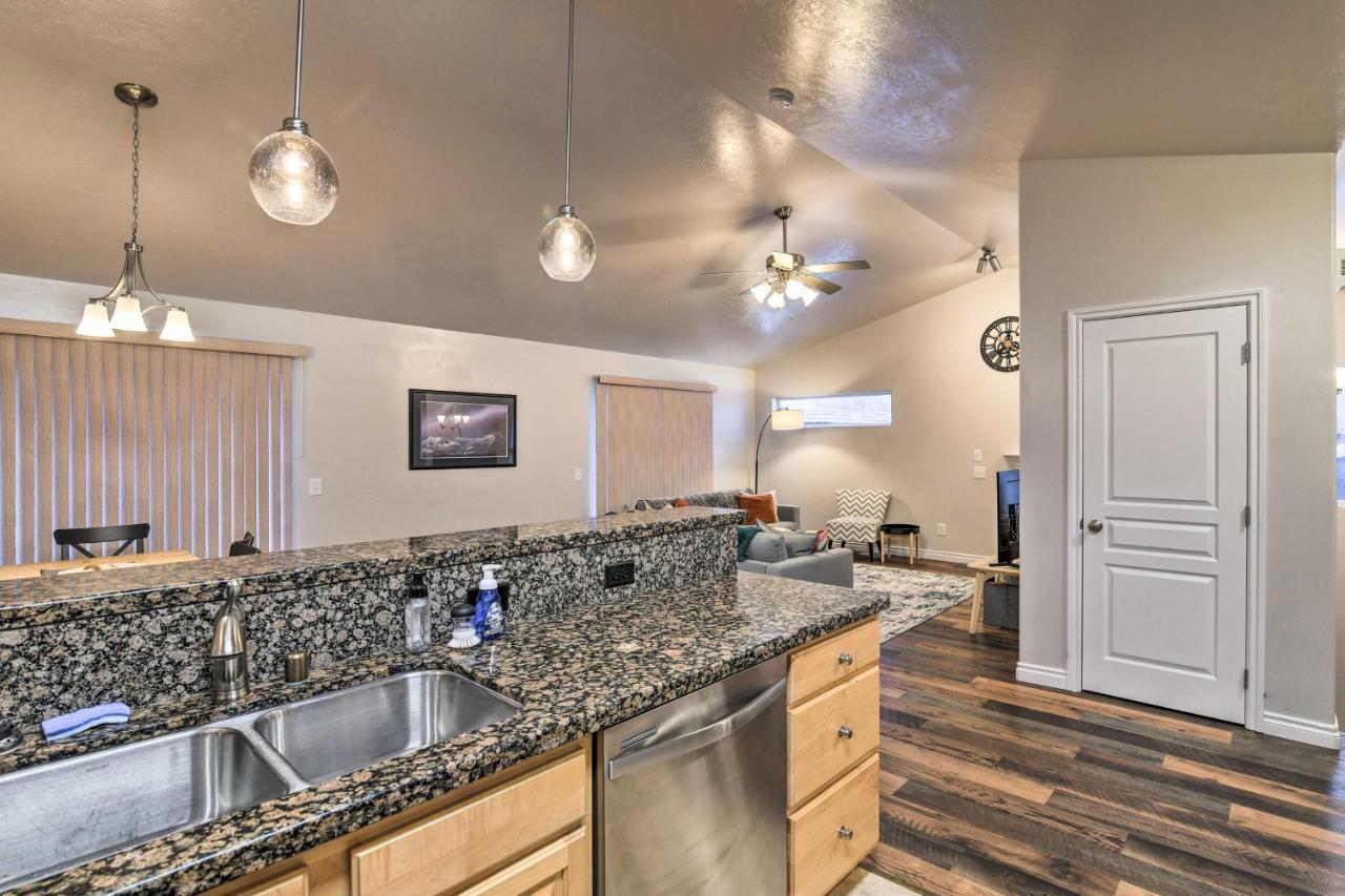 Cozy Anchorage Townhome Less Than Half Mile To Jewel Lake! Extérieur photo